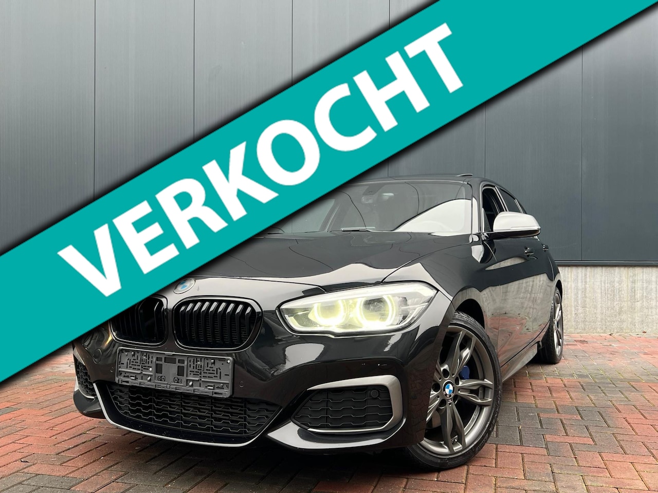 BMW 1-serie - M135i xDriveCentennial High Executive * Pano * Navi * Cruise * Led * - AutoWereld.nl