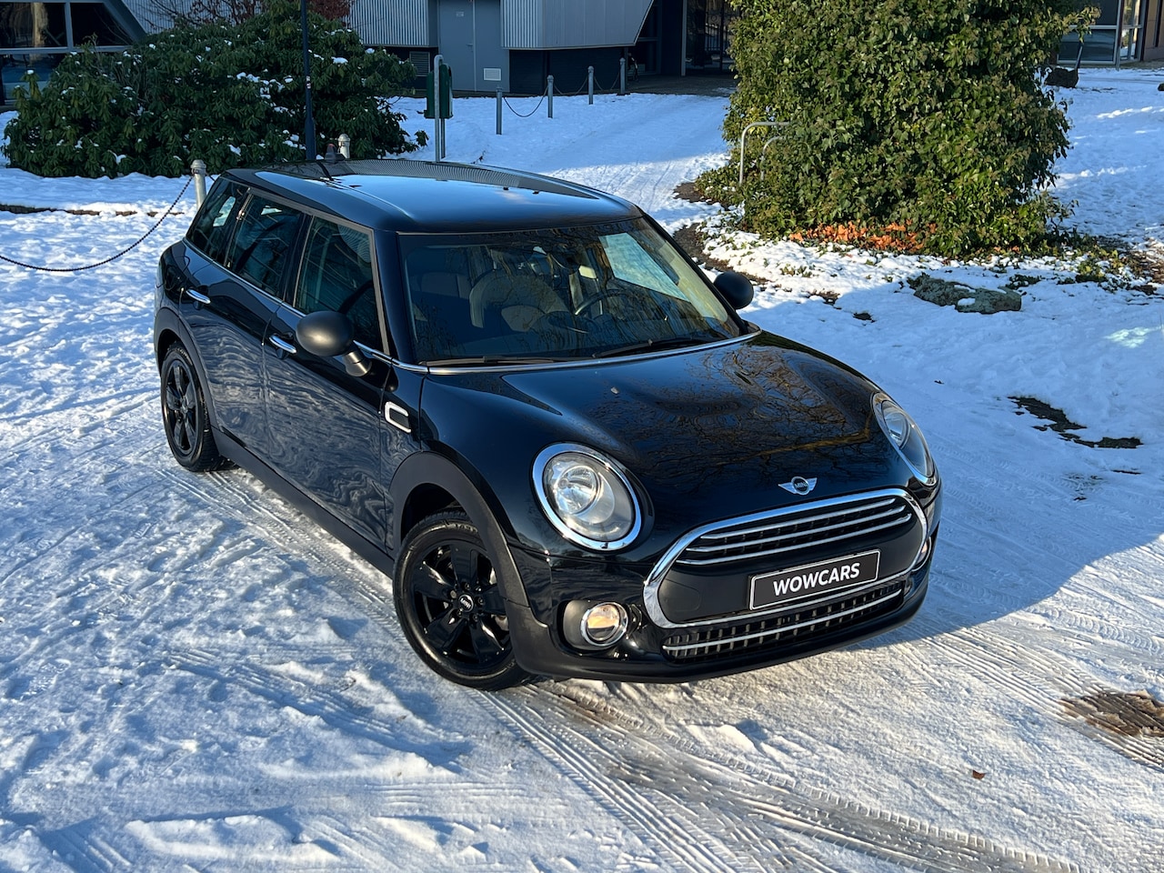 MINI Clubman - 1.5 One Salt Business Alarm - Climate Control - Bluetooth - Cruise Control - Parkeersensoren - NL Auto - - AutoWereld.nl
