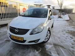 Opel Corsa - 1.4-16V Color Edition