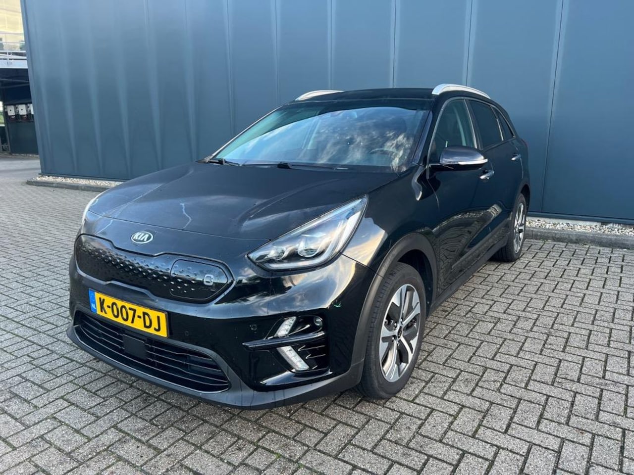 Kia e-Niro - ExecutiveLine 64 kWh|Fase 3|1e Eigenaar|Adaptive Cruise|Camera|LED - AutoWereld.nl