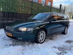 Volvo V70 - 2.3 T-5 Comfort Line TREKHAAK|LEDER|AIRCO|NAP