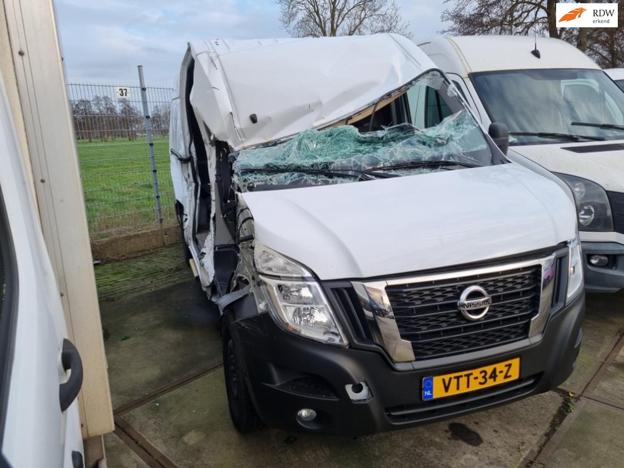 Nissan Interstar - 2.3 dCi L2H2 Acenta A/T **2023** DEMAGE / ENGINE GOOD - AutoWereld.nl