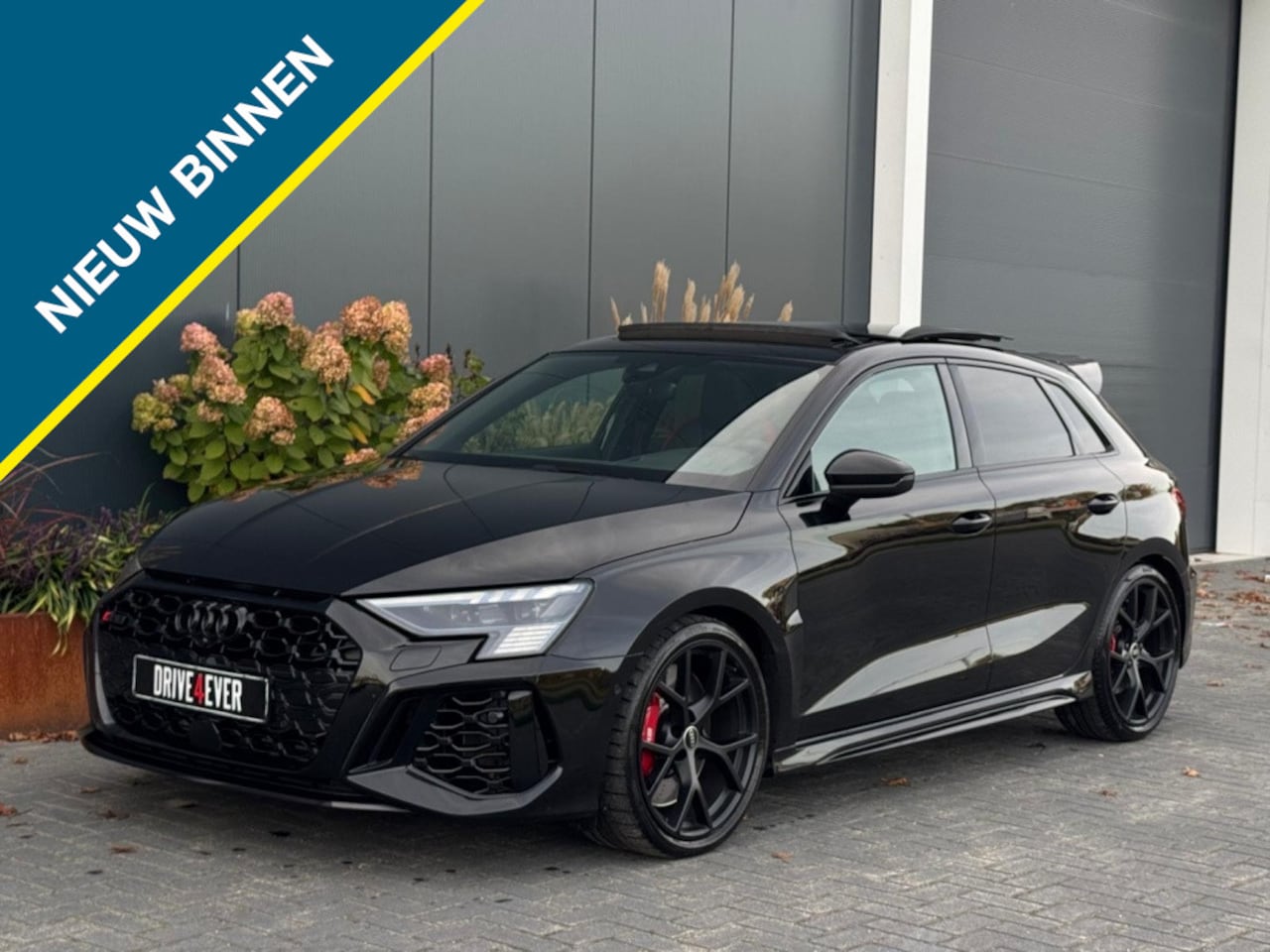 Audi RS3 - Sportback 2.5 TFSI RS 3 quatt. PANO HUD NAVI CAMERA SPORTVELGEN - AutoWereld.nl