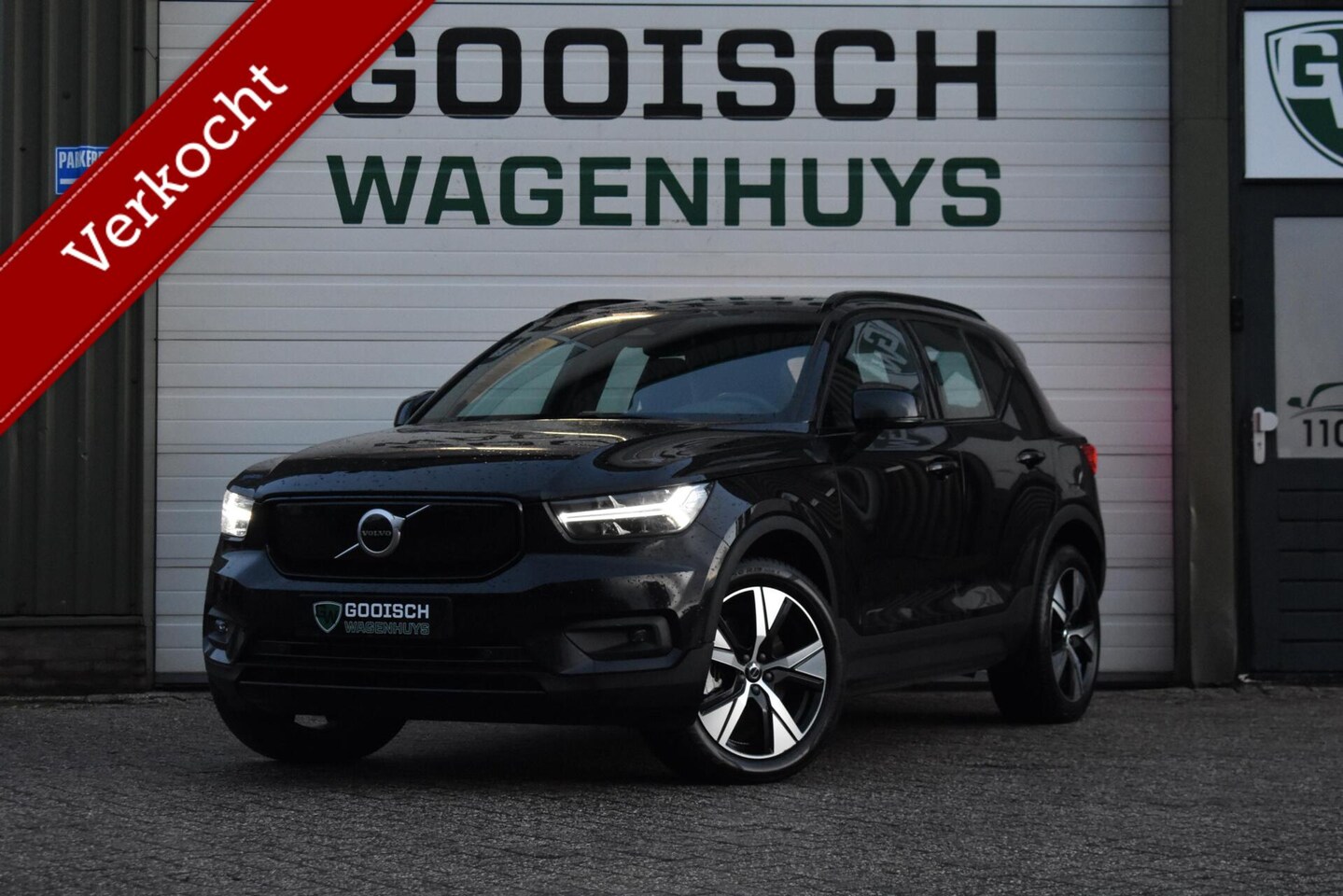 Volvo XC40 - Recharge P8 AWD R-Design | Harman Kardon | Stoel/Stuurverwarming | - AutoWereld.nl