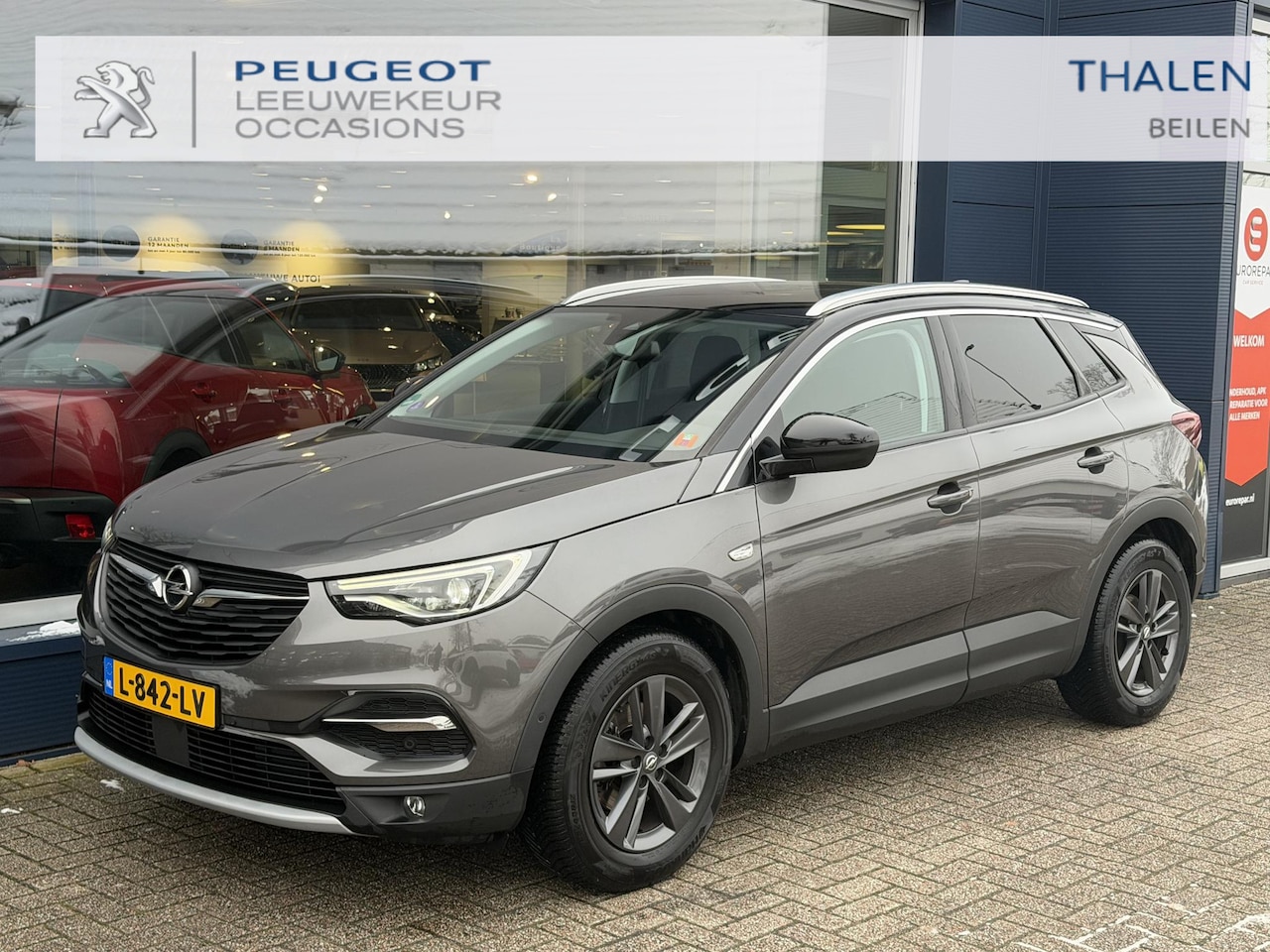 Opel Grandland X - 1.2 Turbo Business Executive 1.2 Turbo Business Executive - AutoWereld.nl