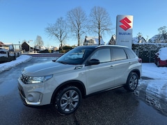 Suzuki Vitara - 1.4 Boosterjet Select Smart Hybrid // TREKHAAK // 1500 kilo trekgewicht // All-season band