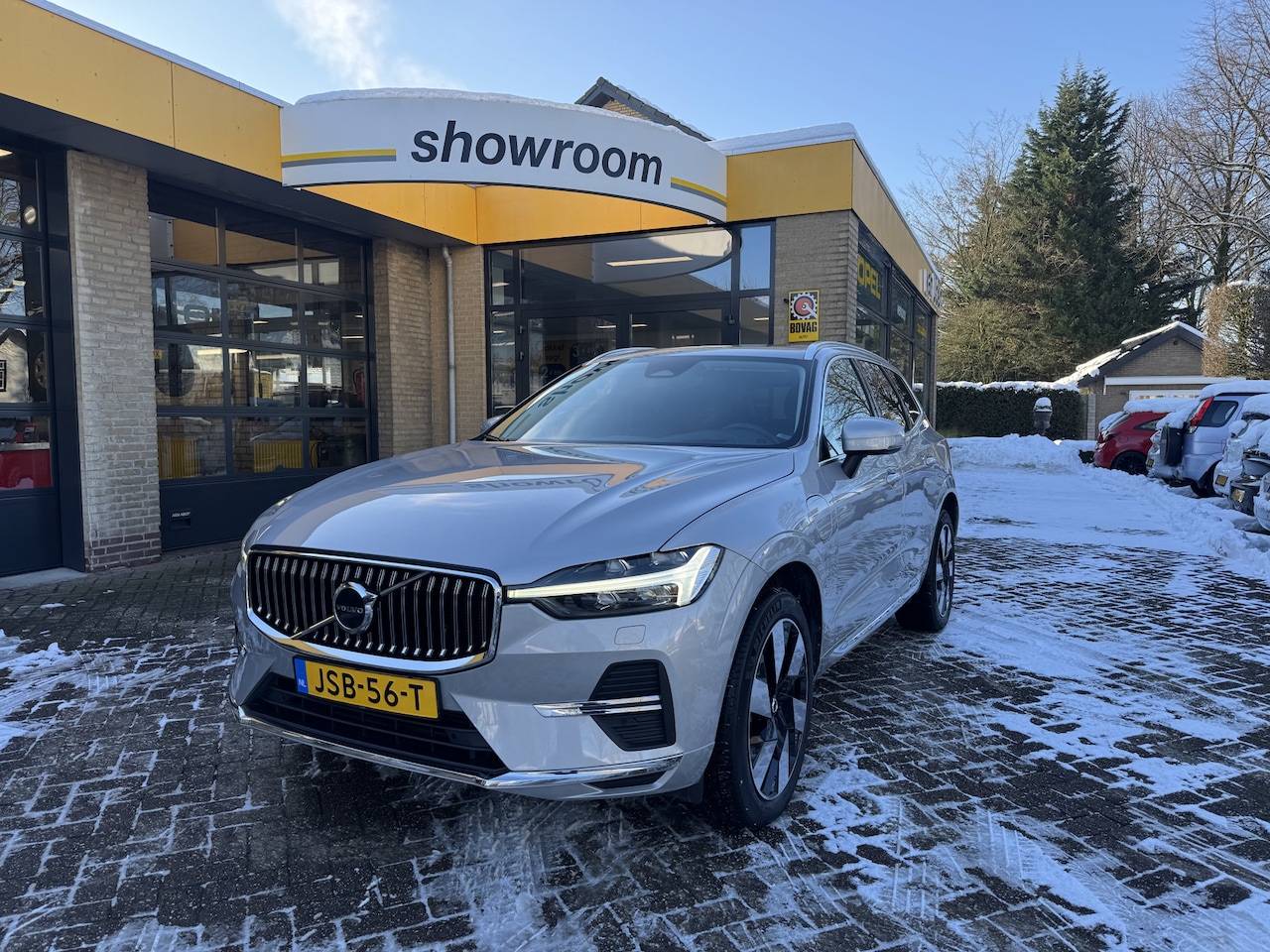 Volvo XC60 - 2.0 T8 Plug-in hybrid AWD Inscription Leder PanoSchuifdak Camera Carplay Headup - AutoWereld.nl