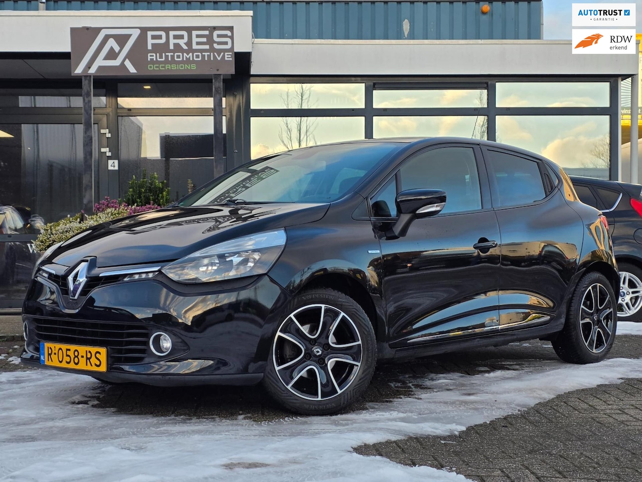 Renault Clio - 1.2 16V |CLIMA|CRUISE|NAVI|PDC|LMV - AutoWereld.nl