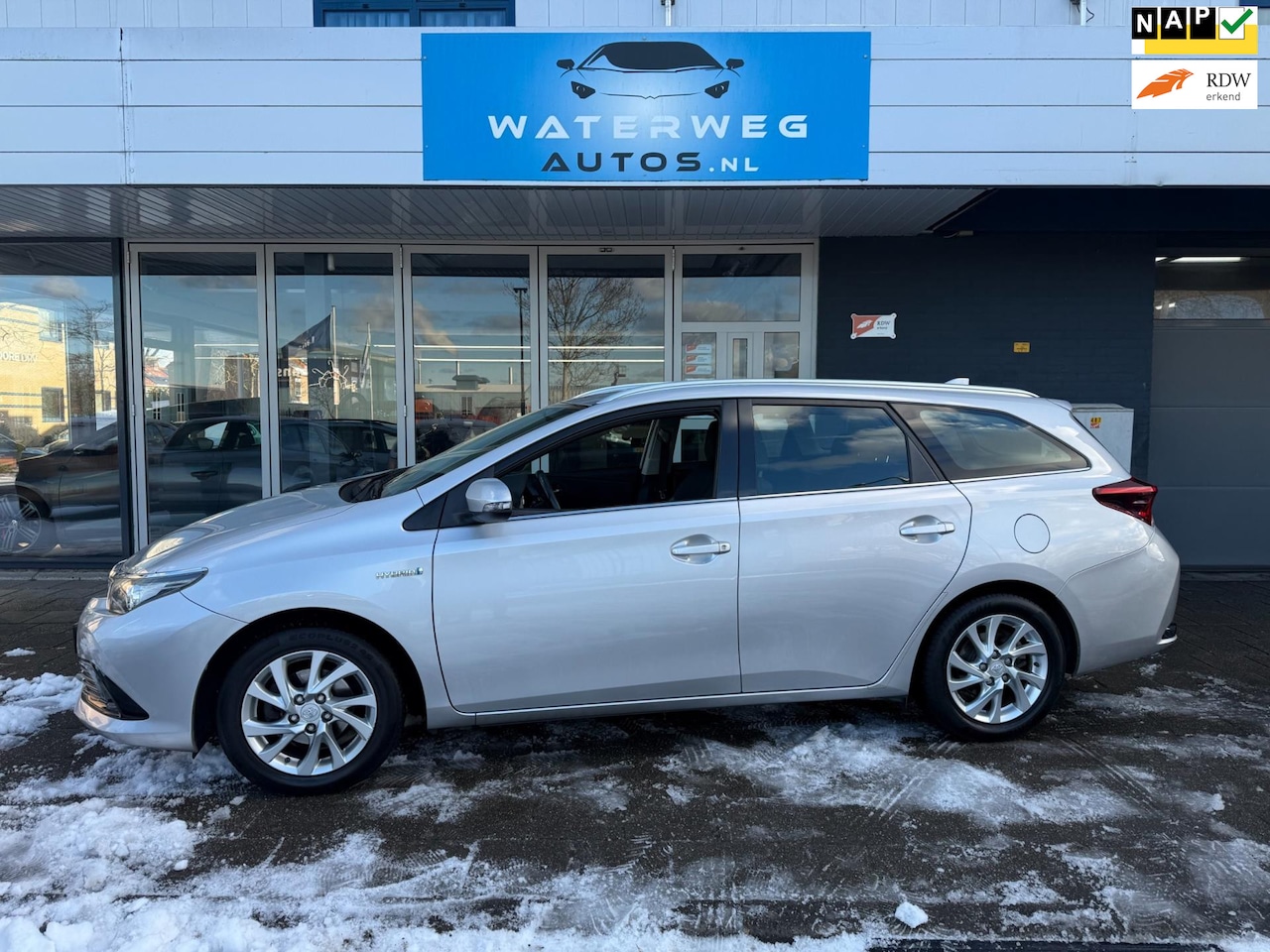 Toyota Auris Touring Sports - 1.8 Hybrid Aspiration NAVI|CRUISE CONTROL|CAMERA - AutoWereld.nl