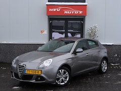 Alfa Romeo Giulietta - 1.4 T Distinctive 170 PK airco LM 4-deurs