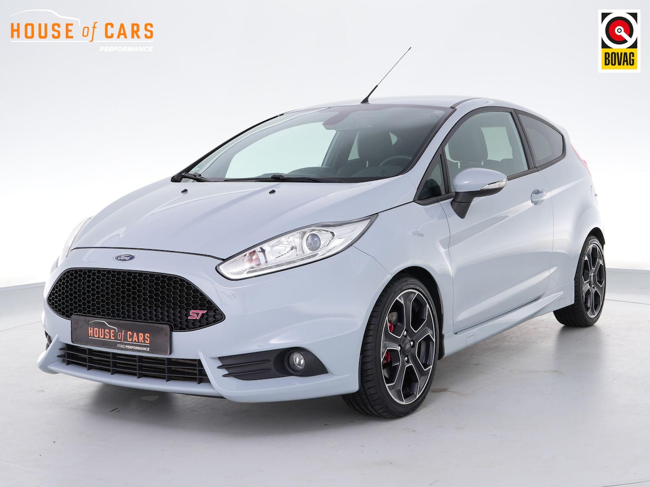 Ford Fiesta - ST200 1.6 200pk |dealeronderhouden|navigatie|parkeercamera|cruise control|voor & achterrui - AutoWereld.nl