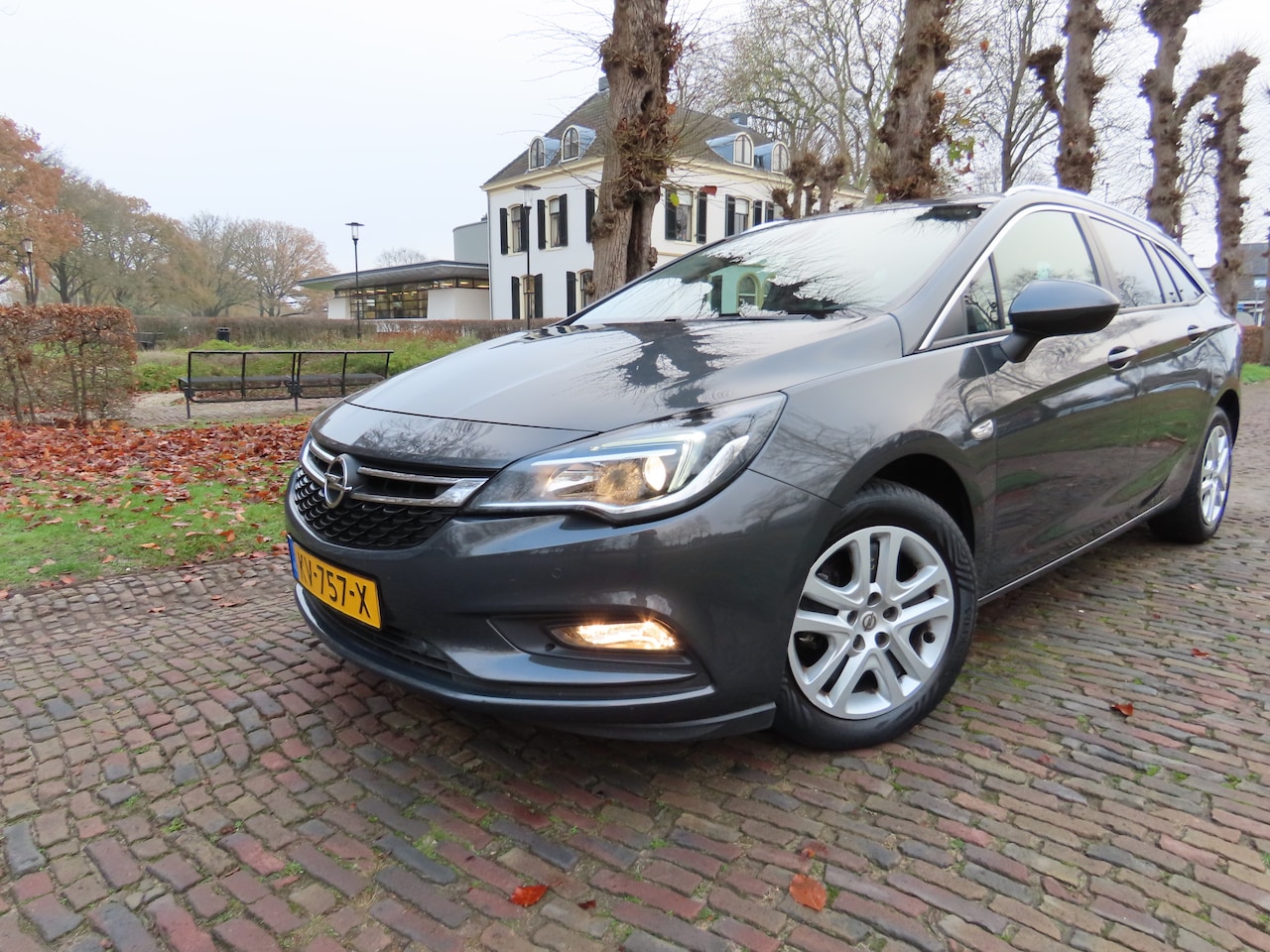 Opel Astra Sports Tourer - 1.0 Business+ Achteruitrijcamera Carplay Navigatie Trekhaak Pdc Climatecontrol Cruisecontr - AutoWereld.nl