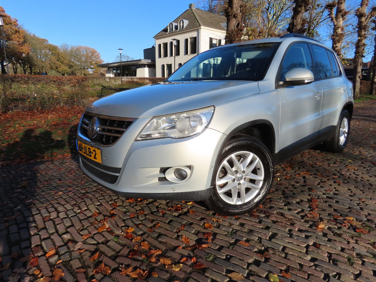 Volkswagen Tiguan - 1.4 TSI Comfort&Design Elektrisch Glazen Panoramadak Pdc Cruisecontrol Ecc Park Assist Lm - AutoWereld.nl