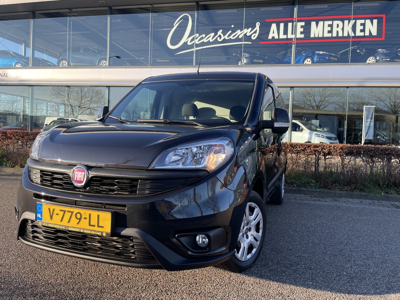 Fiat Doblò Cargo - 1.6 MJ L1H1 SX Airco - Bluetooth - Parkeersensoren achter - Radio - Tussenschot volledig - - AutoWereld.nl