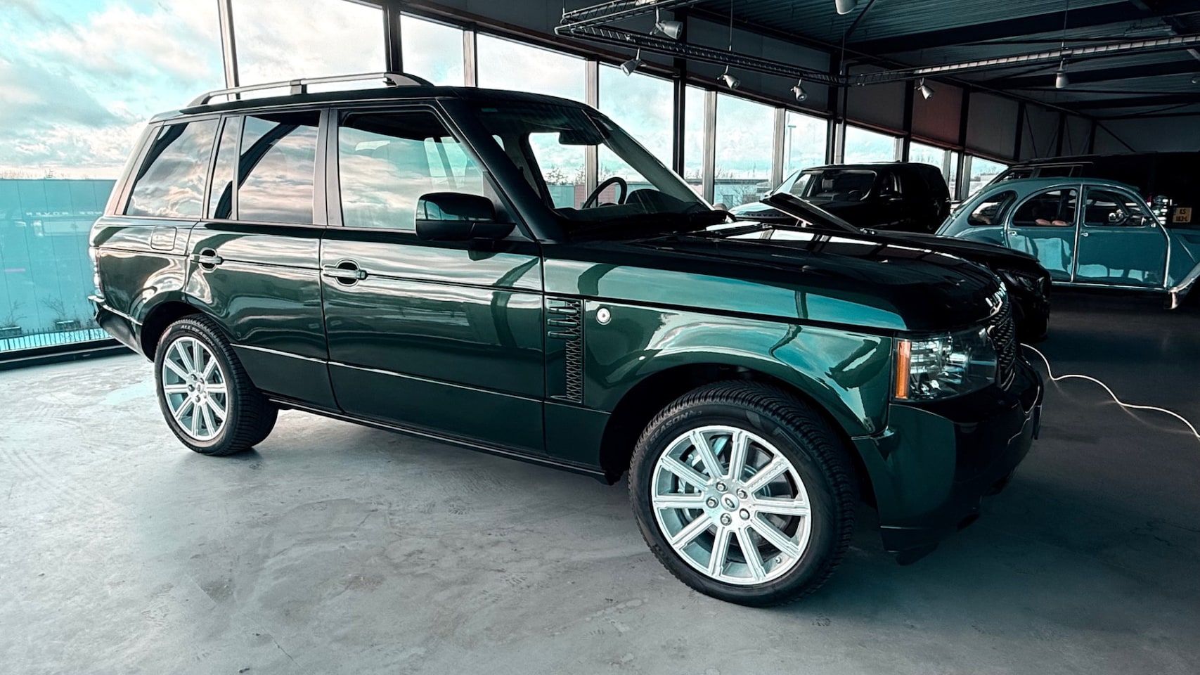 Land Rover Range Rover - 5.0 V8 Supercharged Uniek Green over tan ! - AutoWereld.nl