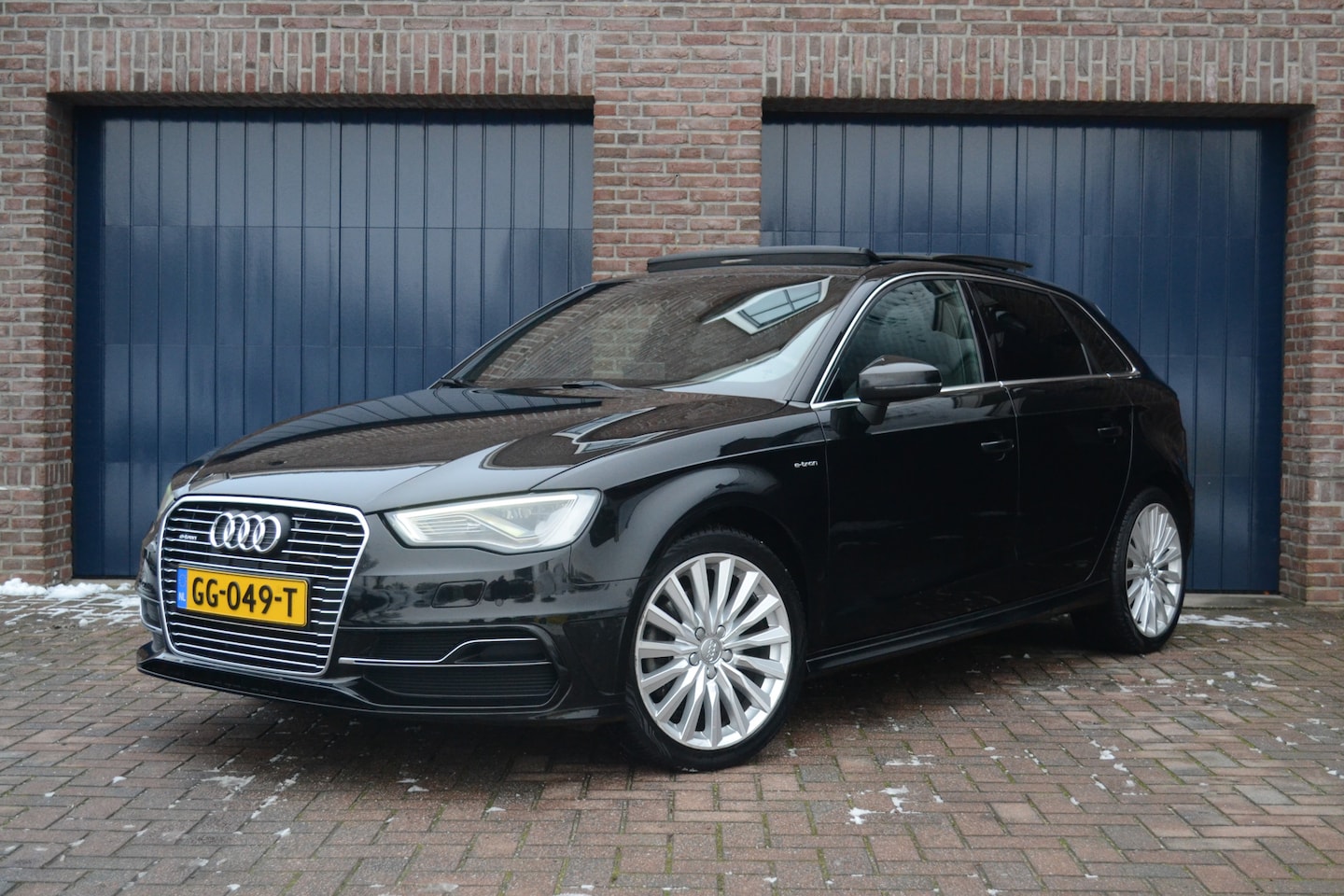 Audi A3 Sportback - 1.4 e-tron PHEV Ambition Pro Line plus 2x S-Line | Panodak | Keyless | Camera | Navigatie - AutoWereld.nl