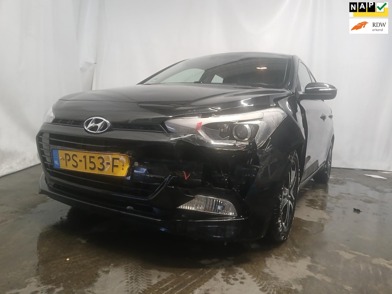 Hyundai i20 - 1.0 T-GDI Comfort SCHADEAUTO!! - AutoWereld.nl