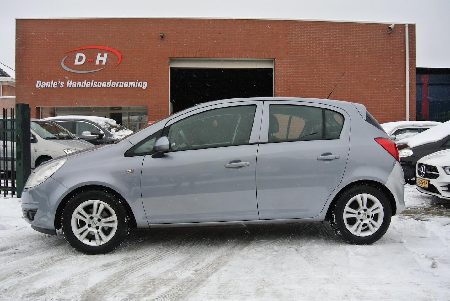 Opel Corsa - 1.4-16V Enjoy airco inruil mogelijk nap - AutoWereld.nl