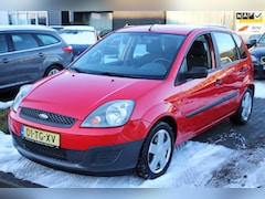 Ford Fiesta - 1.3-8V Futura Red Edition 5-Deurs Airco LM-Velgen Audio AP NAP