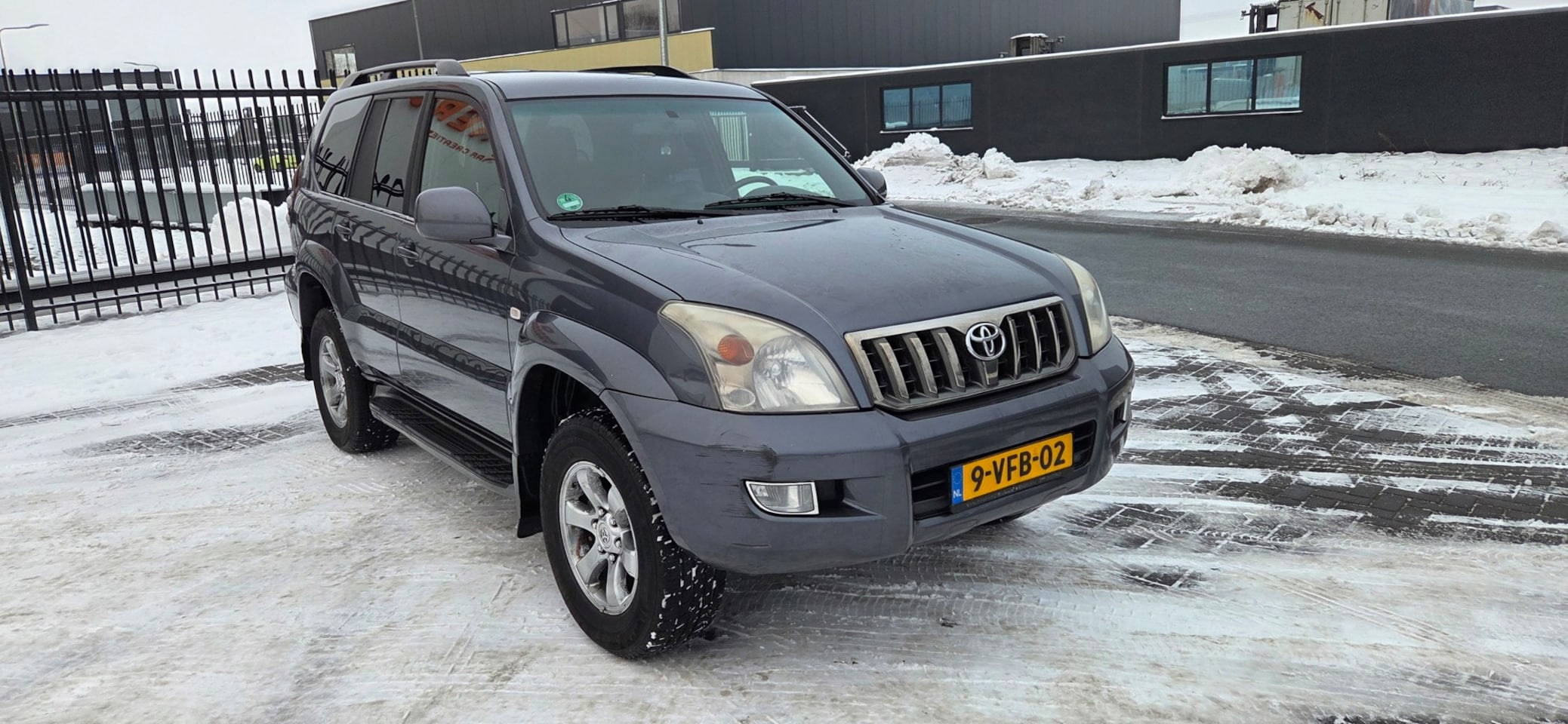 Toyota Land Cruiser - 3.0 D-4D SX Edition HR Window Van 3.0 D-4D SX Edition HR Window Van - AutoWereld.nl