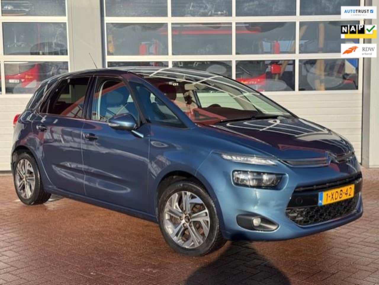 Citroën C4 Picasso - 1.6 THP Intensive - Trekhaak - LED - Navi - AutoWereld.nl
