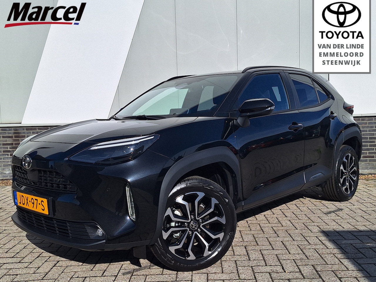 Toyota Yaris Cross - 1.5 Hybrid 115 Dynamic met Comfort Pack | Navi | PDC v+a | Stoel/stuur/voorruit verw | Dod - AutoWereld.nl