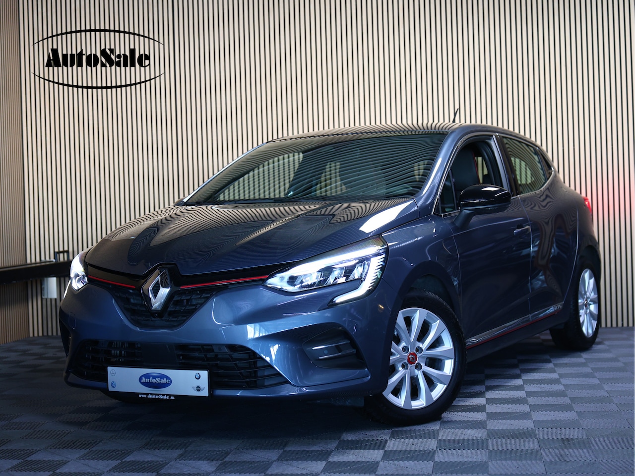 Renault Clio - 1.0 TCe AUT Intens CARPLAY LEER 360CAMERA DAB STOELVW '20 - AutoWereld.nl