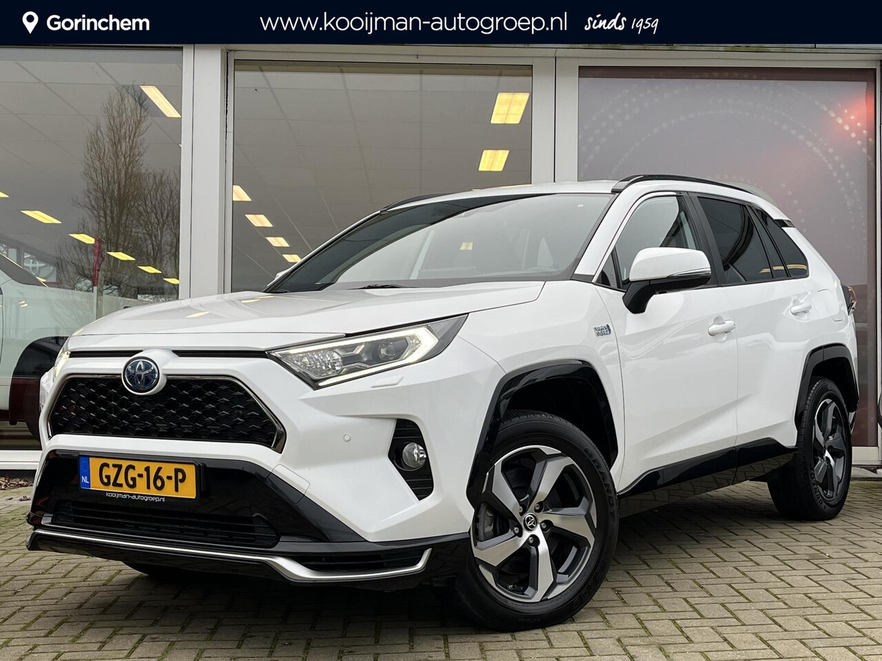 Toyota RAV4 - 2.5 Plug-in Hybrid AWD Business Plus Trekhaak | 1500kg trekgewicht | Leder | Apple Carplay - AutoWereld.nl