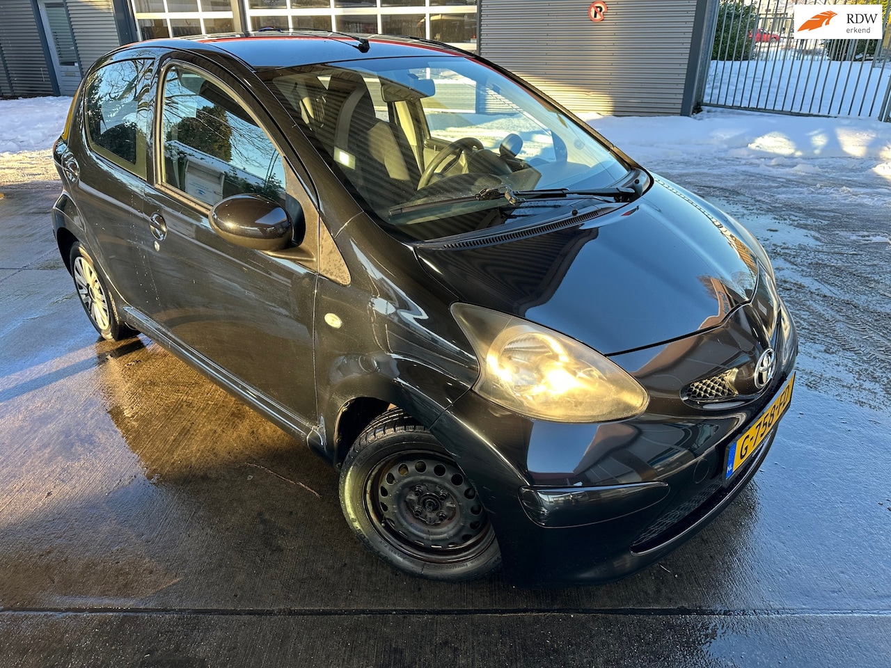 Toyota Aygo - 1.0-12V / Airco / 5DRS - AutoWereld.nl