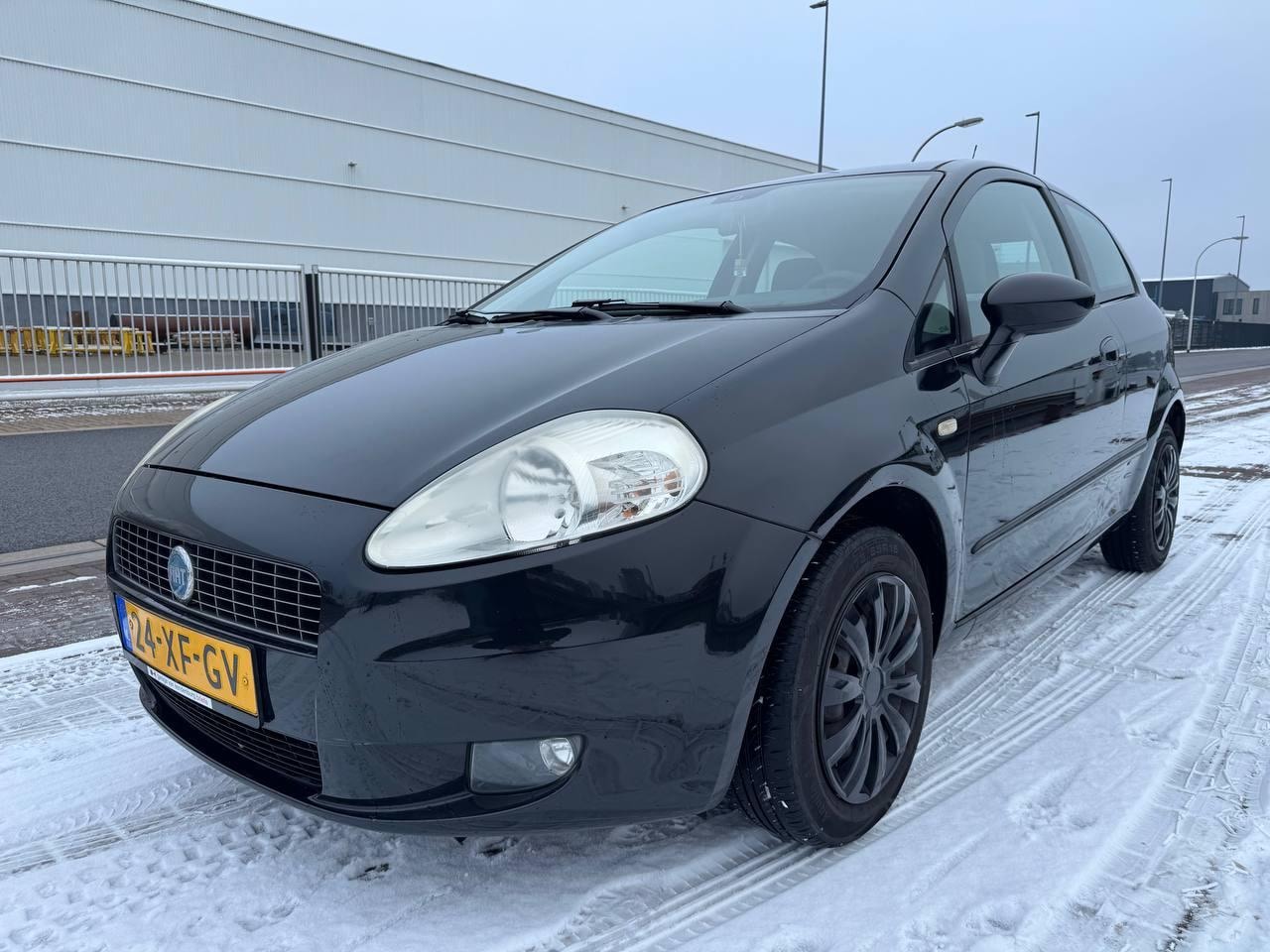 Fiat Grande Punto - 1.4 Dynamic /Airco/Cruise/Nieuwe APK - AutoWereld.nl