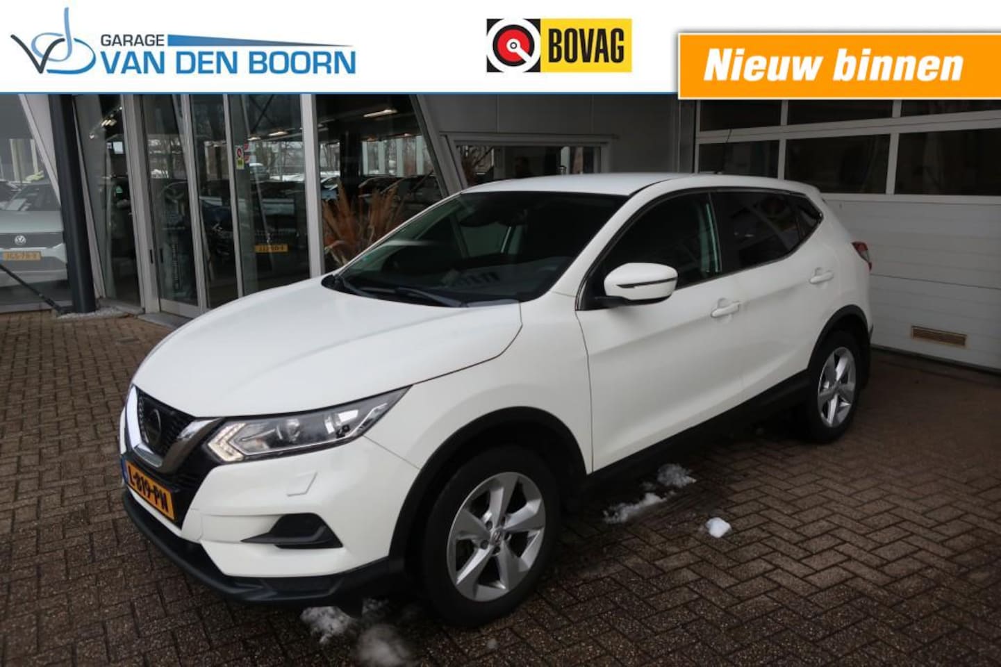 Nissan Qashqai - 1.2 DIG-T 115, Trekhaak, PDC Rondom, Lane Assist, etc. - AutoWereld.nl