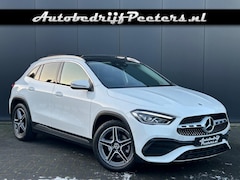 Mercedes-Benz GLA-Klasse - GLA 200 AMG Line Pano LED Leder Camera Sfeerlicht MBUX e.Trekhaak