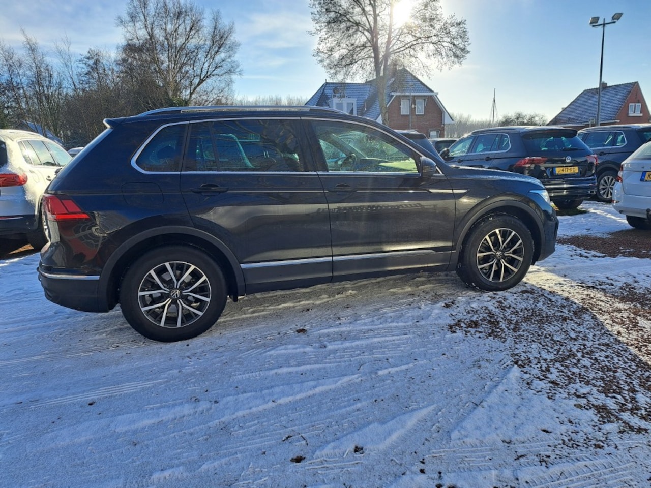 Volkswagen Tiguan - 2.0 TDI 150 Pk Life Business Dsg-7 / Ecc / Pdc / Nav - AutoWereld.nl