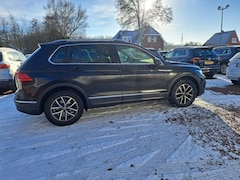 Volkswagen Tiguan - 2.0 TDI 150 Pk Life Business Dsg-7 / Ecc / Pdc / Nav