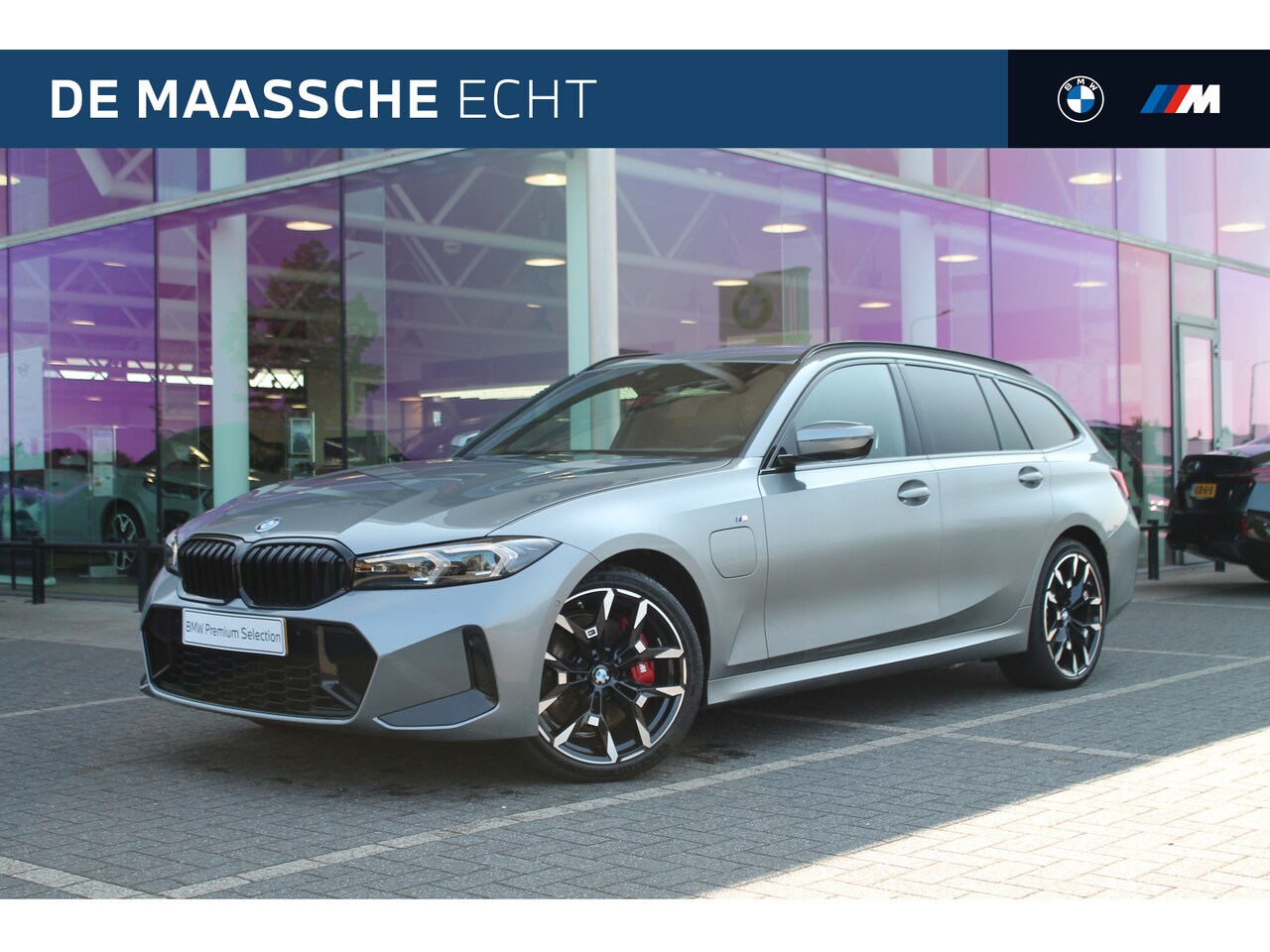 BMW 3-serie Touring - 330e M Sport Automaat / Sportstoelen / Achteruitrijcamera / Stoelverwarming / Adaptieve LE - AutoWereld.nl