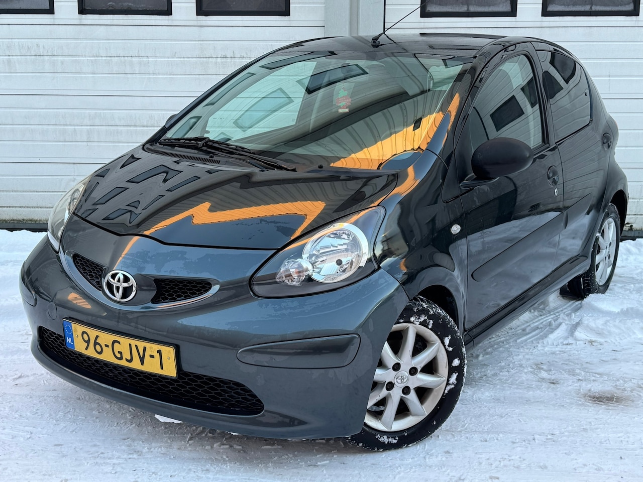 Toyota Aygo - 1.0-12V + Elektrische ramen/airco/5 deuren - AutoWereld.nl