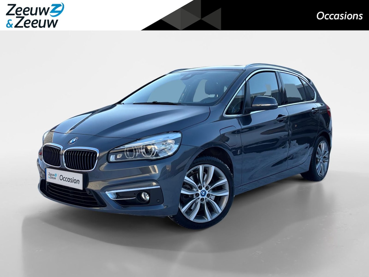 BMW 2-serie Active Tourer - 225xe iPerformance High Executive | Panoramadak | Afneembare Trekhaak | Navigatie | Achter - AutoWereld.nl