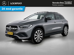 Mercedes-Benz GLA-Klasse - 200 Luxury Line | Night pack | Panorama schuif/kanteldak | Trekhaak | MultiBeam Led lights