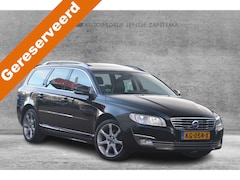 Volvo V70 - 2.0 D4 Polar+ | Navigatie | Xenon | Leer | Schuif-kanteldak | Standkachel | NL auto |