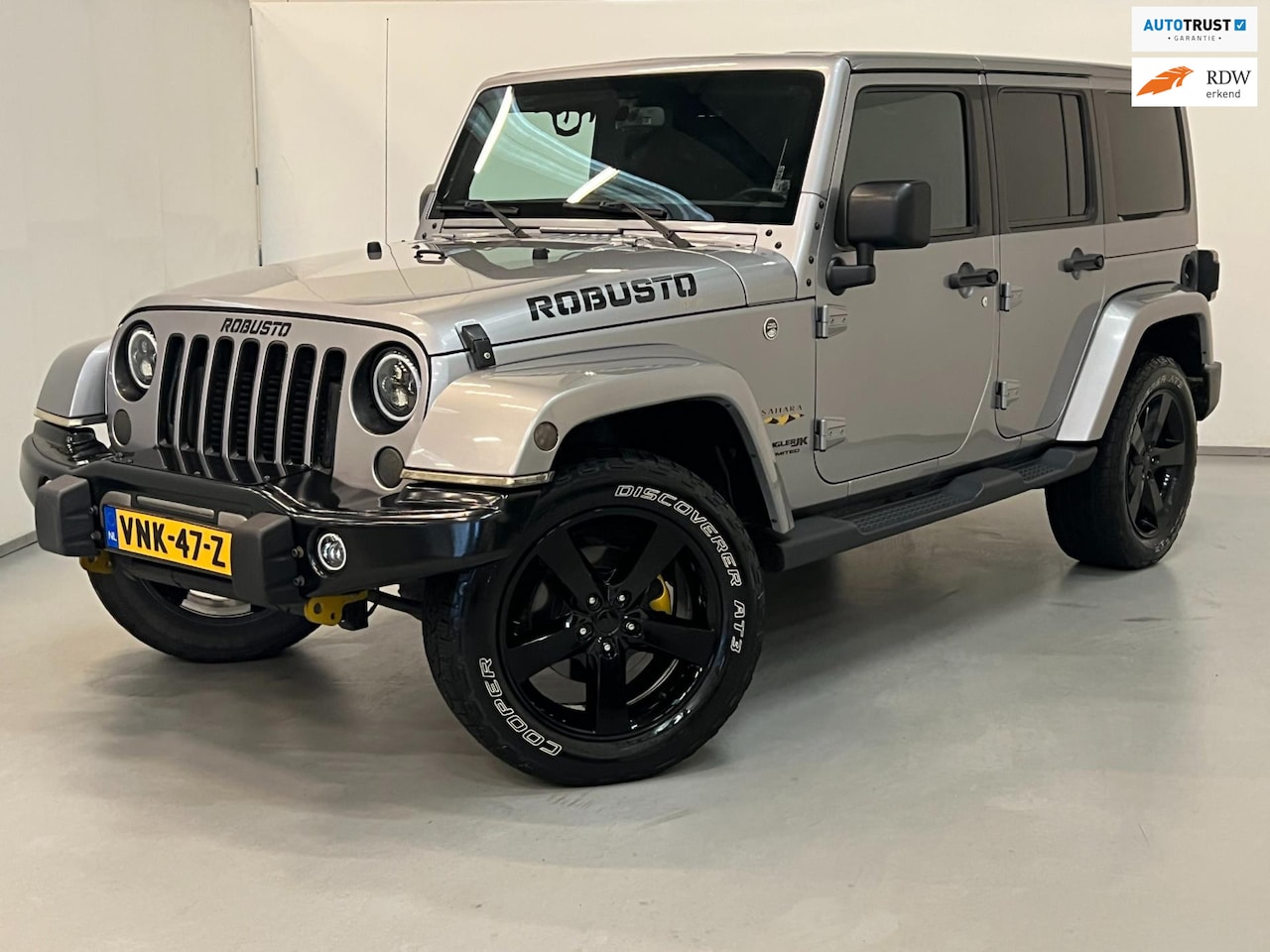 Jeep Wrangler - 2.8 CRD Night Eagle Sahara Van / Marge / Trekhaak - AutoWereld.nl