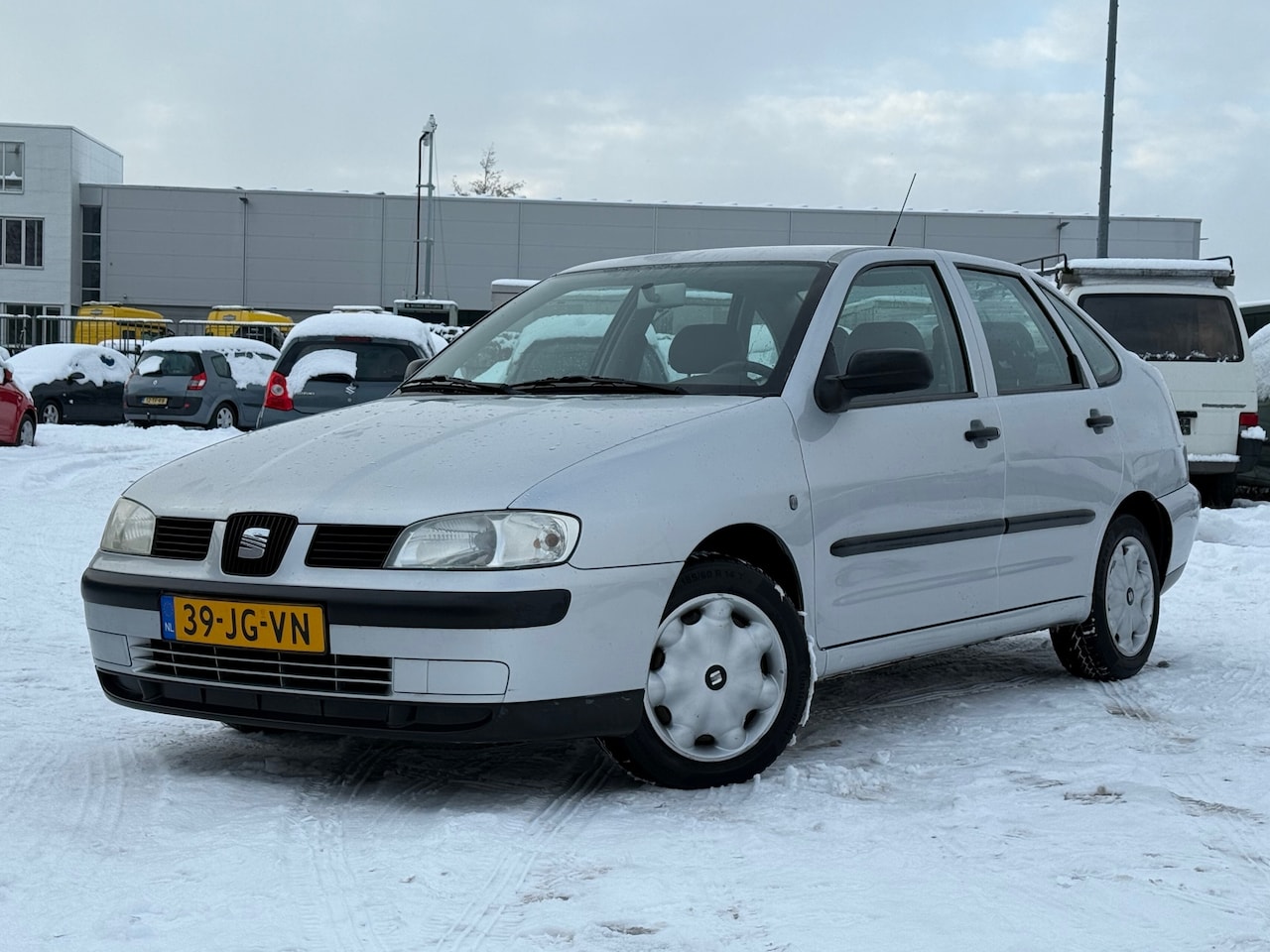 SEAT Cordoba - 1.4-16V Stella/ LAAG KM/ SPOILER - AutoWereld.nl