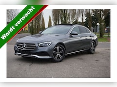 Mercedes-Benz E-klasse - 220 d Exclusive Line l Panoramadak l Trekhaak l Widescreen l Deelbare achterbank l LED HIG