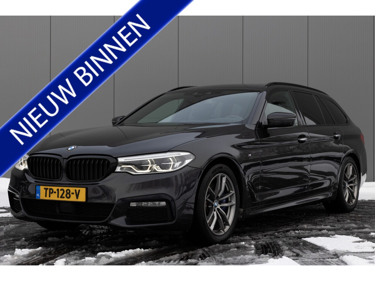 BMW 5-serie Touring - 530i High Executive | M SPORT | PANO | LEDER | SFEER VERLICHTING - AutoWereld.nl
