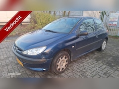Peugeot 206 - 1.4 Forever