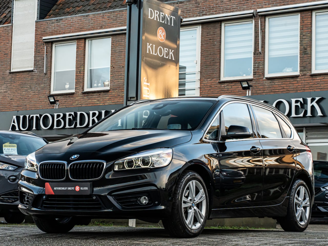 BMW 2-serie Active Tourer - 218i Corporate Lease High Exe ORG NL HUD CAMERA HIFI STOELVERW LEDER - AutoWereld.nl