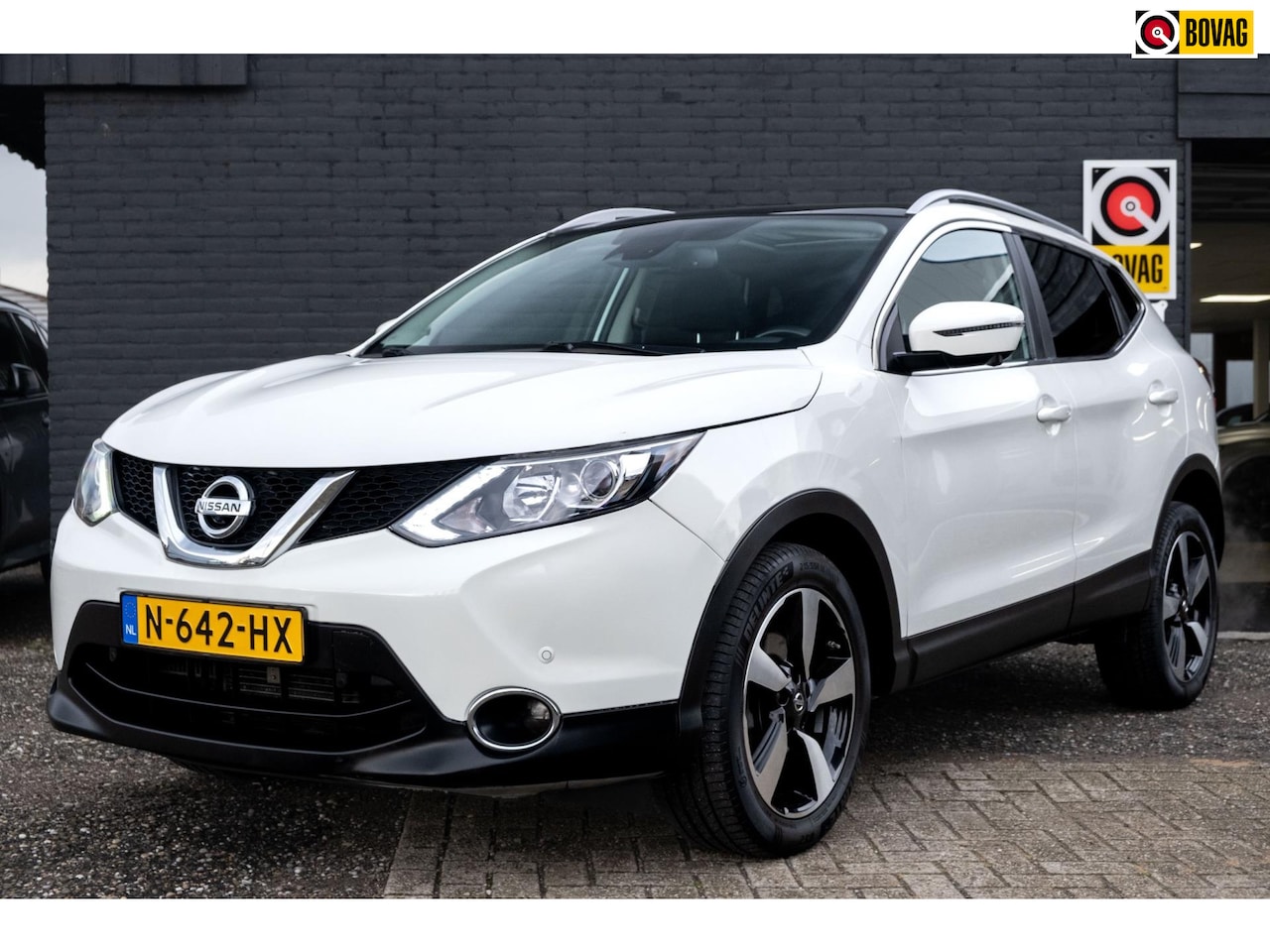 Nissan Qashqai - 1.2 Business Edition | Pano | 360 camera - AutoWereld.nl