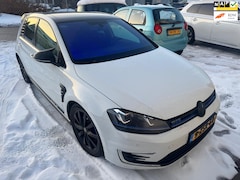 Volkswagen Golf - 1.4 TSI GTE PANO, Navi, NL auto