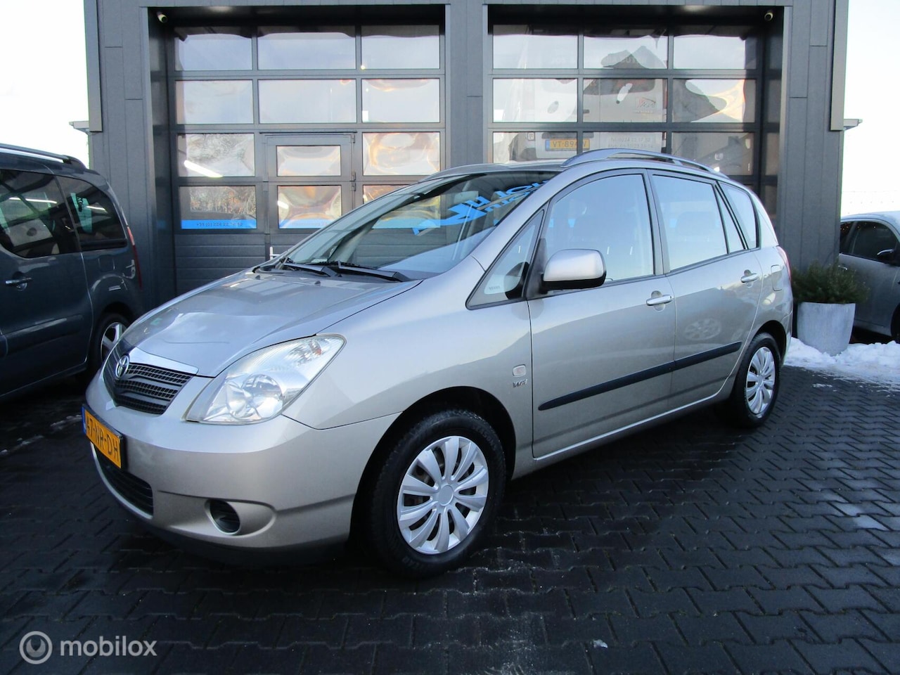 Toyota Corolla Verso - 1.6 VVT-i Linea Terra Airco Cruise Trekhaak - AutoWereld.nl