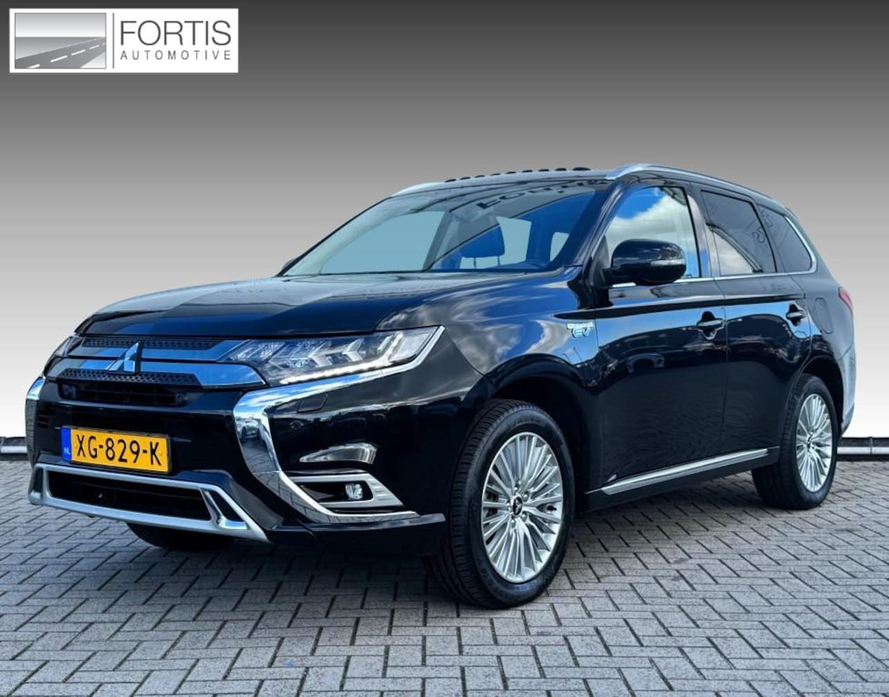 Mitsubishi Outlander - 2.4 PHEV Intense+ TREKHAAK | PANODAK | - AutoWereld.nl
