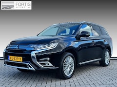 Mitsubishi Outlander - 2.4 PHEV Intense+ TREKHAAK | PANODAK |